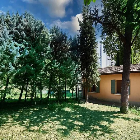 Carlotta Fiera Apartman *