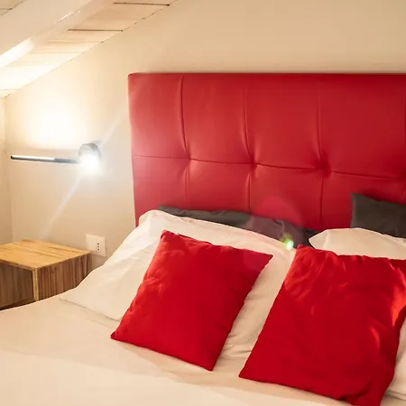 Carlotta Fiera Apartman *